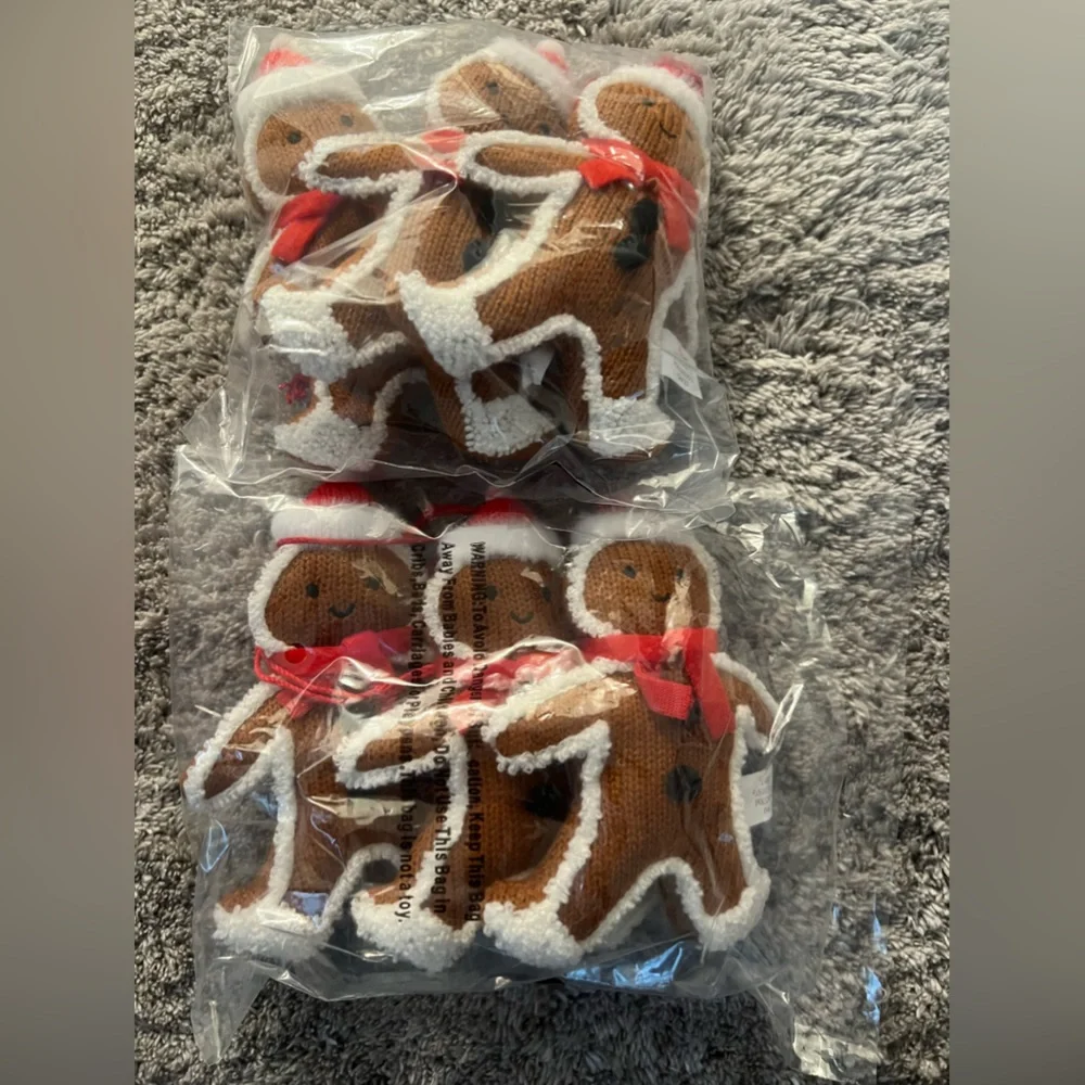 24 ornaments nwt